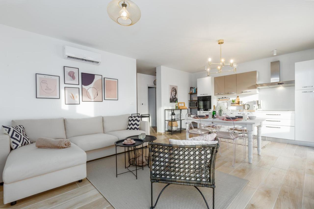 Apartment Eden Медулин Екстериор снимка