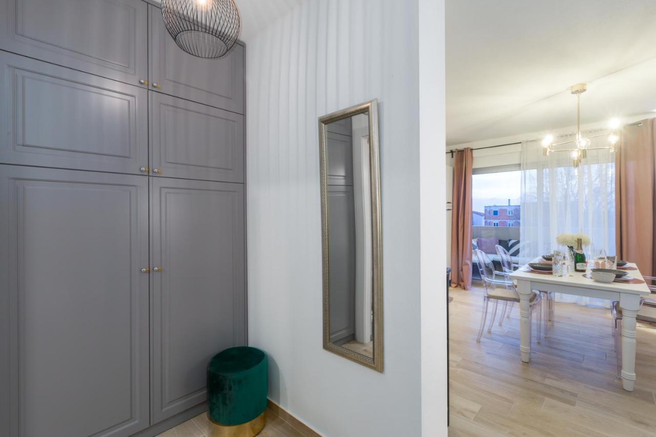 Apartment Eden Медулин Екстериор снимка