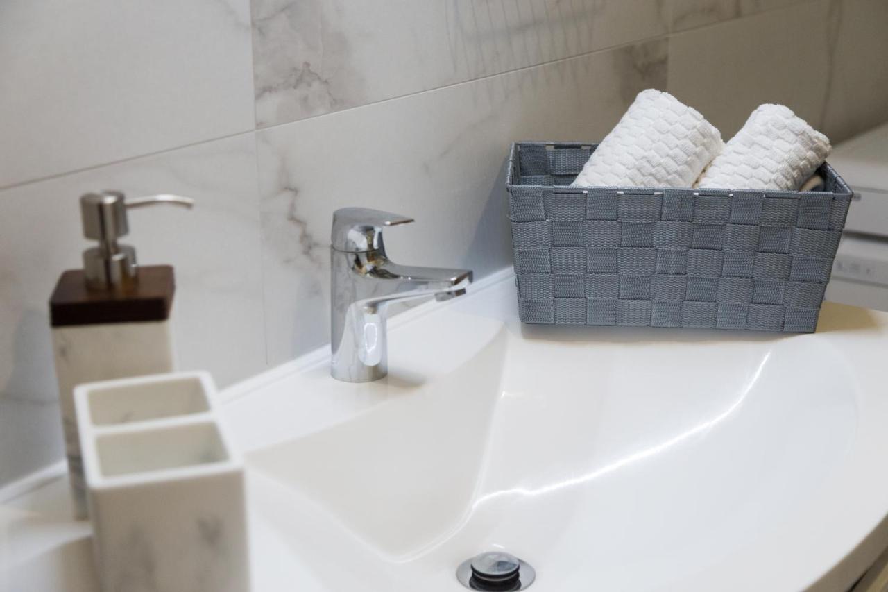 Apartment Eden Медулин Екстериор снимка
